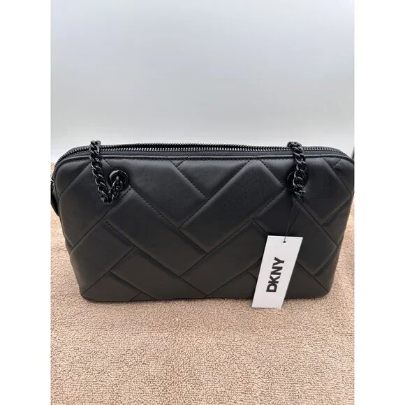 DKNY Bryant Park Quilted Sachet Crossbody BagLeather Chain Strap MSRP $198